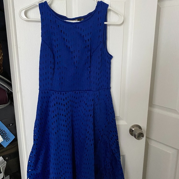 Short blue casual dress - Picture 1 of 4